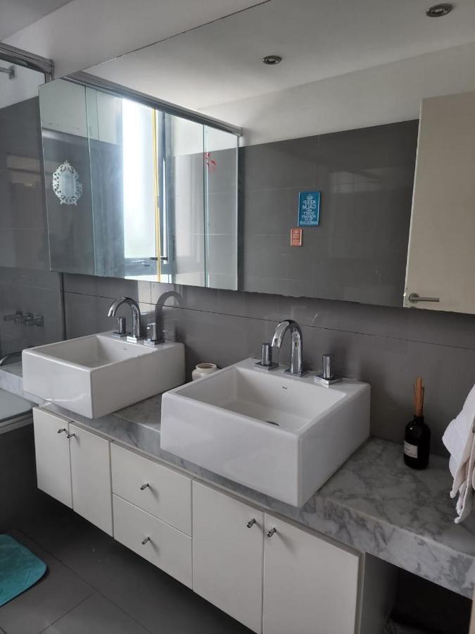 Apartamento Av Kennedy Y Cervino A Metros Embajada Eeuu بوينس آيرس المظهر الخارجي الصورة
