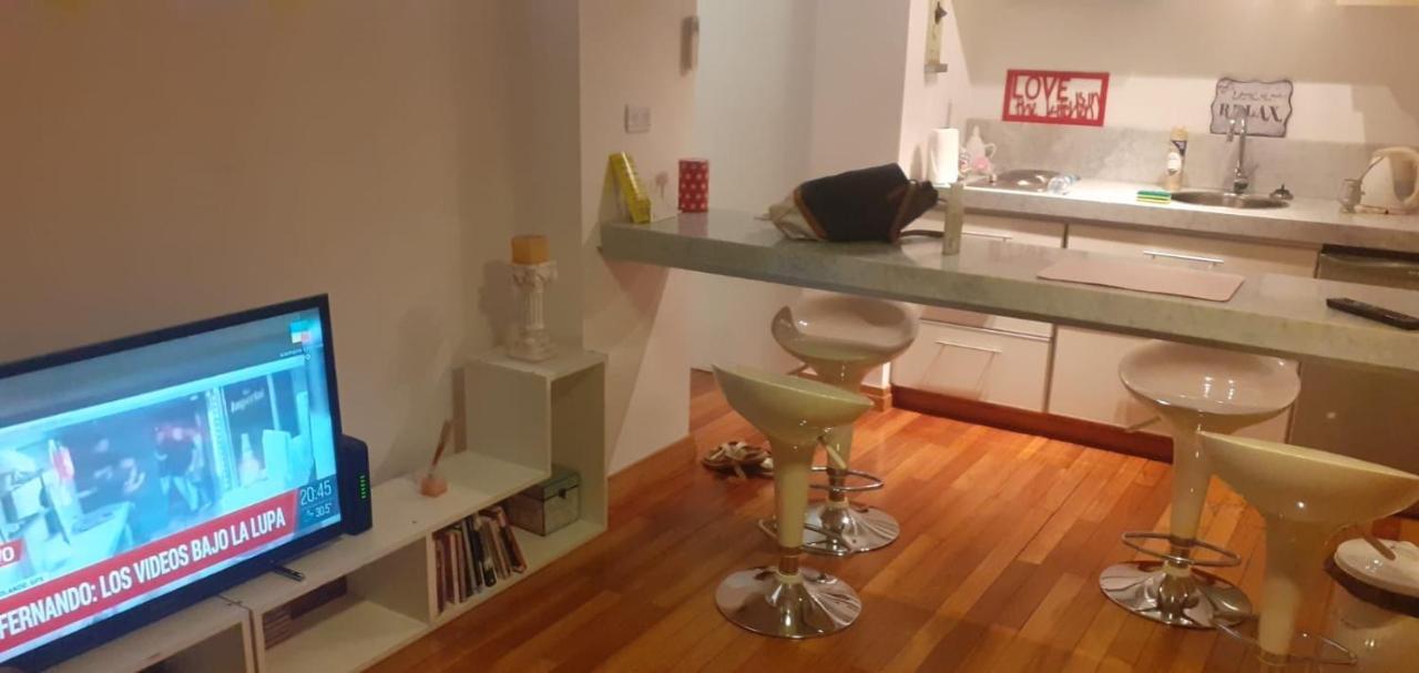Apartamento Av Kennedy Y Cervino A Metros Embajada Eeuu بوينس آيرس المظهر الخارجي الصورة